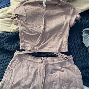 Alo Yoga Set